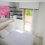 Magnifique 2 Pieces Piscine Parking A Pied Tennis ואלאוריס
