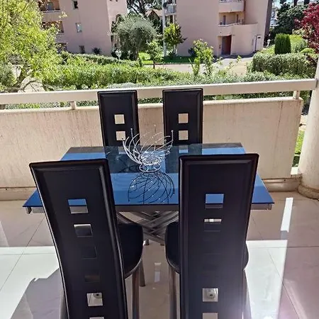 Magnifique 2 Pieces Piscine Parking A Pied Tennis Διαμέρισμα Vallauris