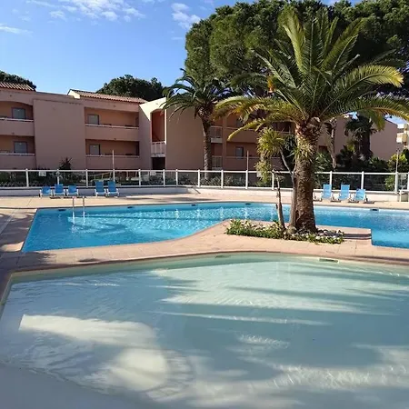 Magnifique 2 Pieces Piscine Parking A Pied Tennis דירה *